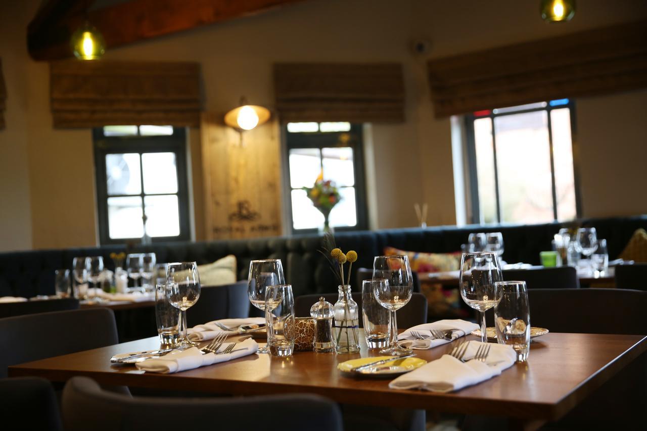 The Royal Arms 4*
